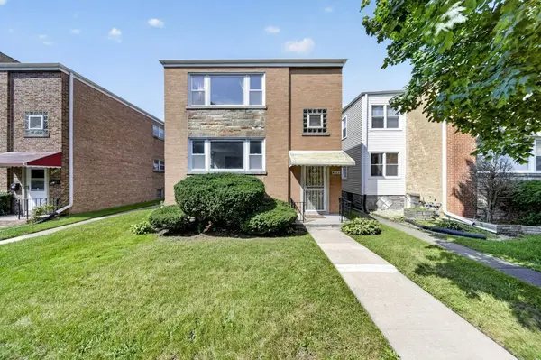 8152 Knox AVE, Skokie, IL 60076