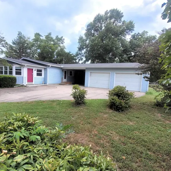 911 N 7th ST, Murphysboro, IL 62966