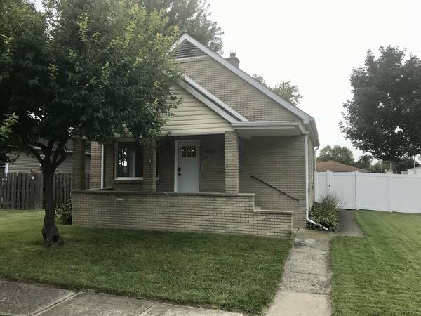 401 Oak ST, Cedar Point, IL 61316