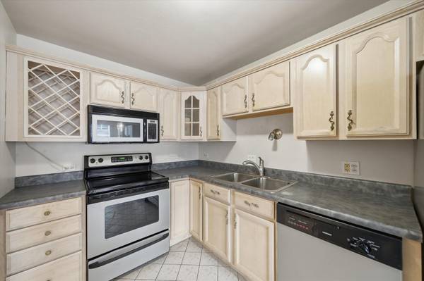 6157 N Sheridan RD #14B, Chicago, IL 60660