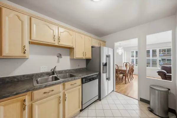 6157 N Sheridan RD #14B, Chicago, IL 60660
