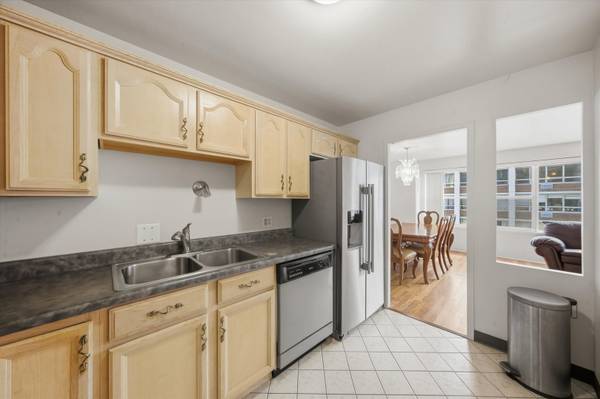 6157 N Sheridan RD #14B, Chicago, IL 60660