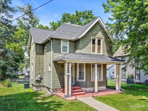 1101 W 4th ST, Dixon, IL 61021