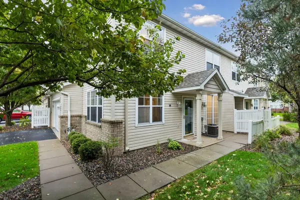 9285 Holly LN N, Maple Grove, MN 55311