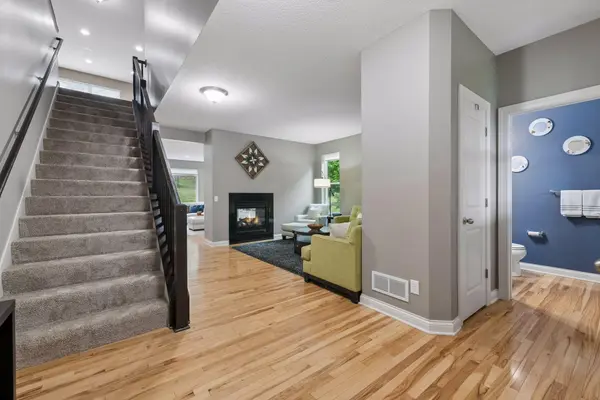 2470 Heron LN, Victoria, MN 55386