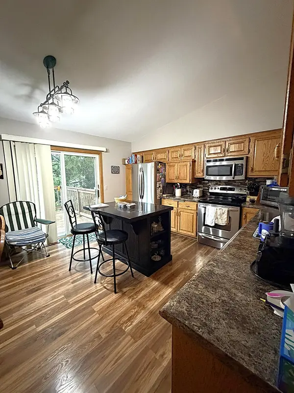 140 Orchard Manor DR SE, Plainview, MN 55964