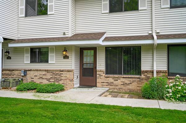 7553 Wedgewood WAY N, Maple Grove, MN 55311