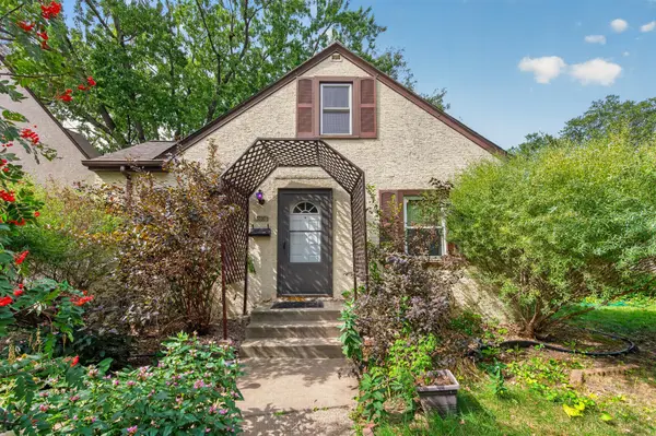 5336 Hiawatha LN, Minneapolis, MN 55417