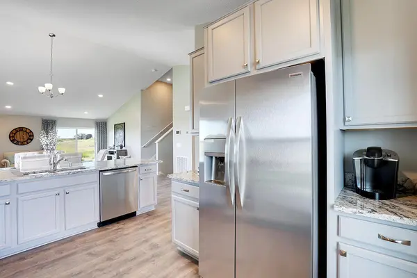 17396 Dulles LN, Lakeville, MN 55044
