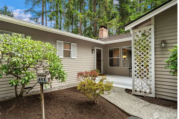 15955 Avondale RD NE, Woodinville, WA 98072
