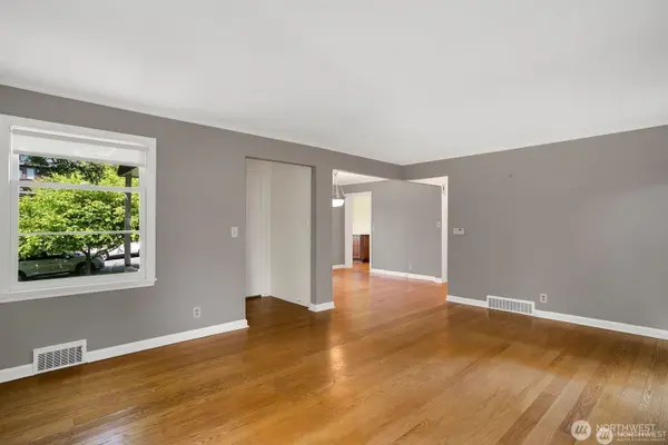 4021 NE 60th ST, Seattle, WA 98115