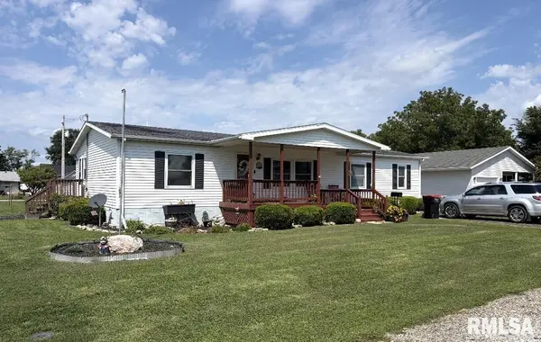512 W ILLINOIS ST, Assumption, IL 62510