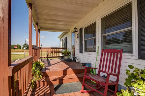 512 W ILLINOIS ST, Assumption, IL 62510