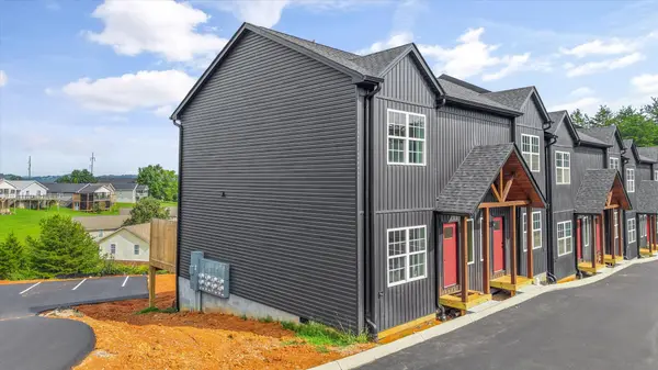 1479 William Holt Blvd, Sevierville, TN 37862