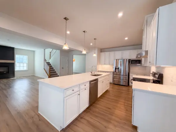 3518 Pepper Glendale Dr, Murfreesboro, TN 37128