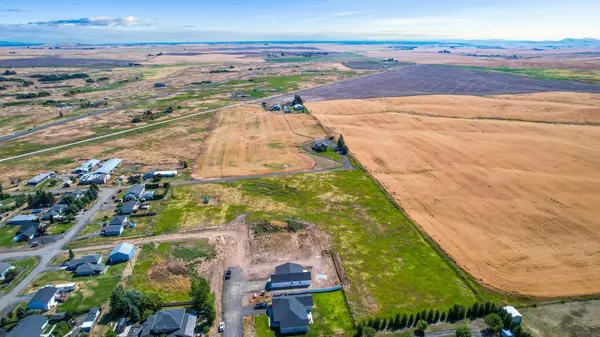 600 E Devisadero St, Reardan, WA 99029
