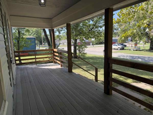 116 S Elm St, Eureka, KS 67045