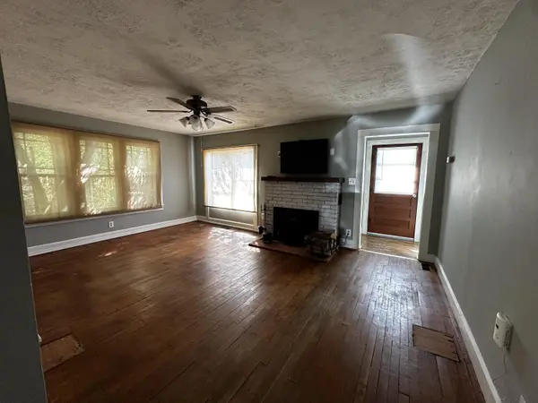 309 W 14th ST, Cassville, MO 65625