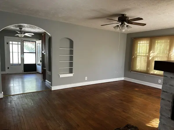 309 W 14th ST, Cassville, MO 65625