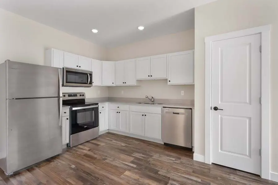 1156 Devils Glen RD #302, Bettendorf, IA 52722