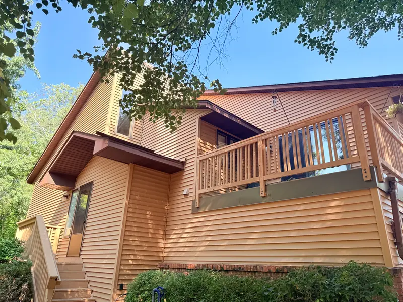 679 Dorland RD S, Maplewood, MN 55119