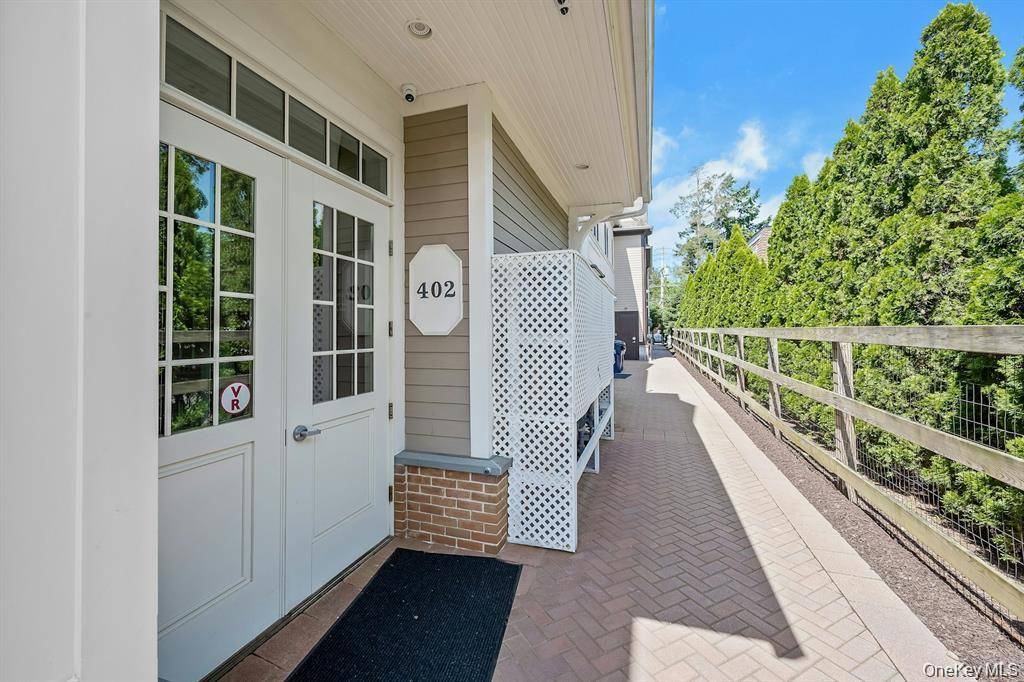 402 Main ST #2B, Armonk, NY 10504