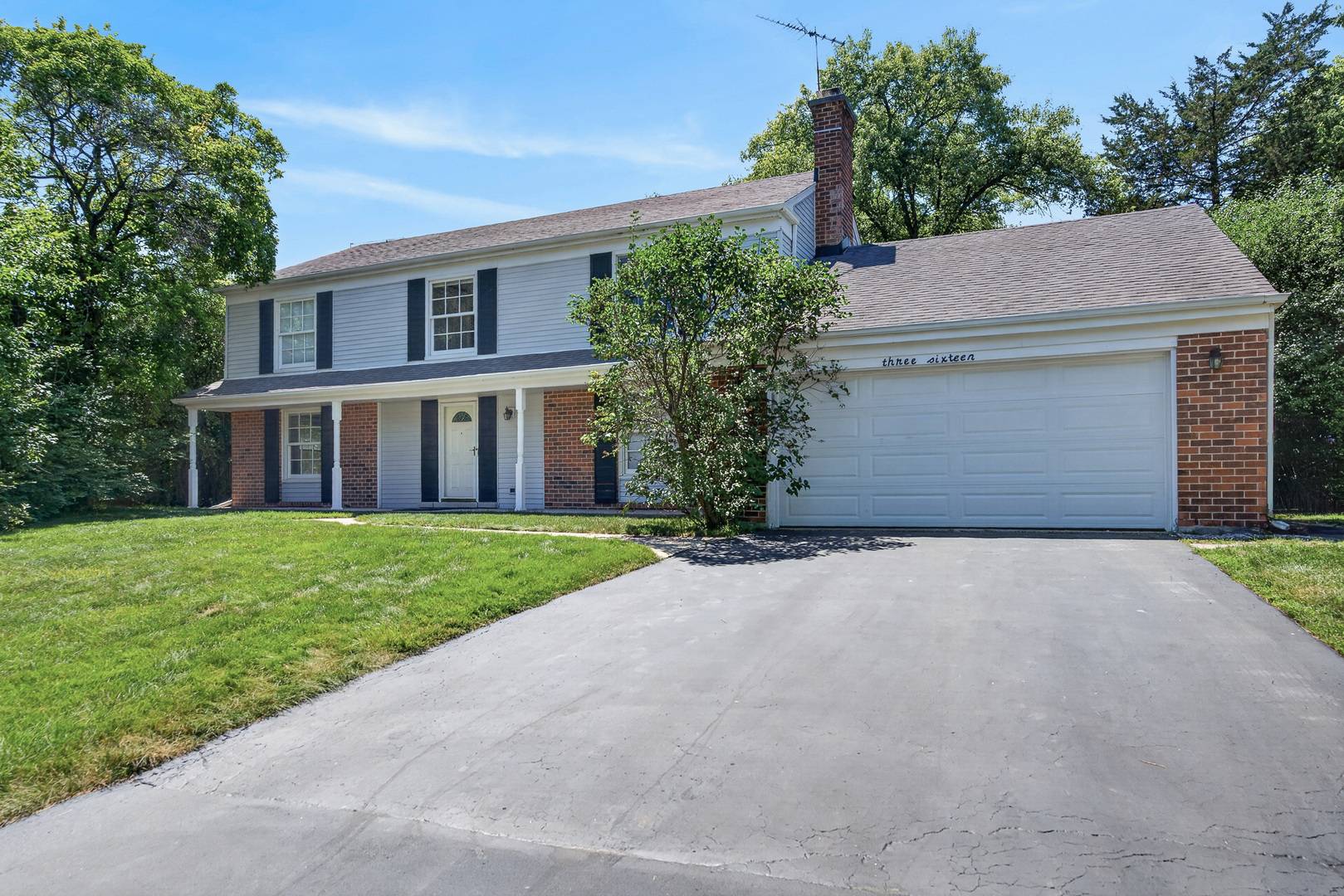 316 Fox Run DR, Northbrook, IL 60062