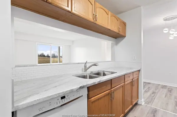 2922 RIVARD #112, Windsor, ON N8T 3N9