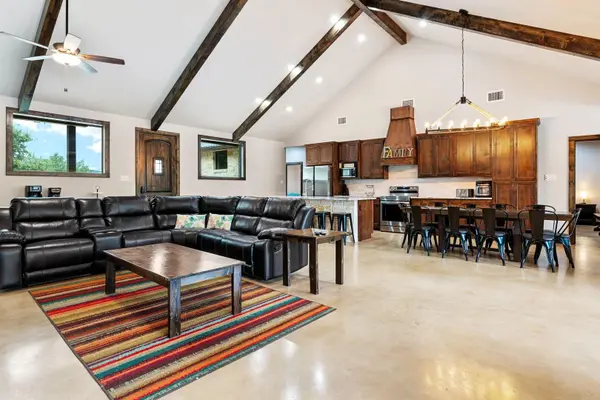 1718 Mountain Valley RD, Concan, TX 78838