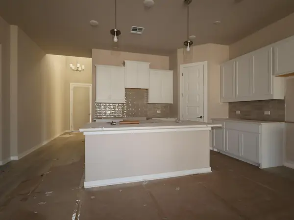 326 Callahan LOOP, Buda, TX 78610