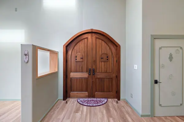 131 S Tailwind DR, Blanco, TX 78606
