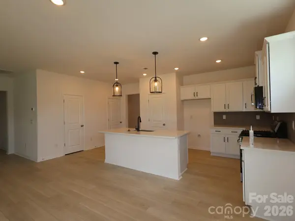 2026 Uplands RD, Sherrills Ford, NC 28673