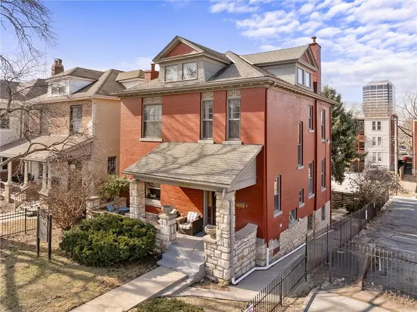 2538 Holmes ST, Kansas City, MO 64108