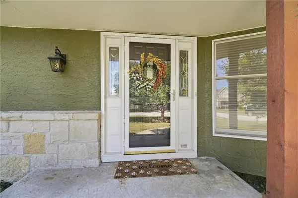 1129 SE 11th ST, Lee's Summit, MO 64081