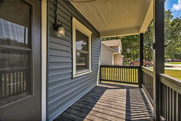 406 Forest AVE, Lee's Summit, MO 64063
