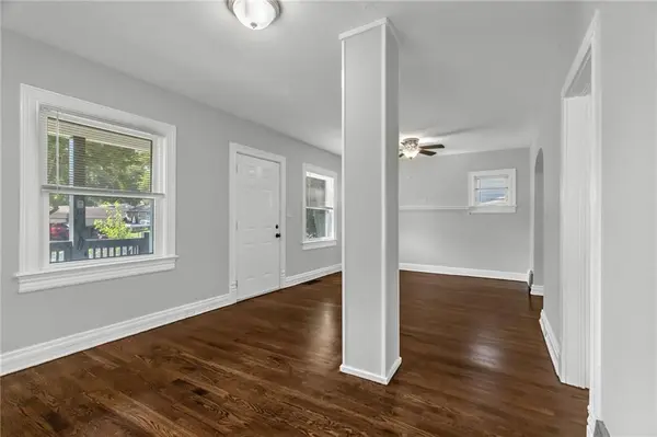406 Forest AVE, Lee's Summit, MO 64063