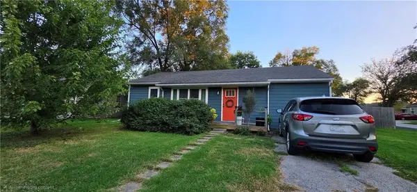 709 Poor ST, Olathe, KS 66061