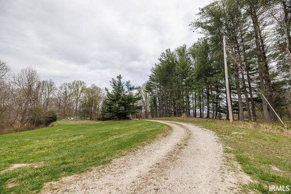 3757 E Stipp RD, Bloomington, IN 47401