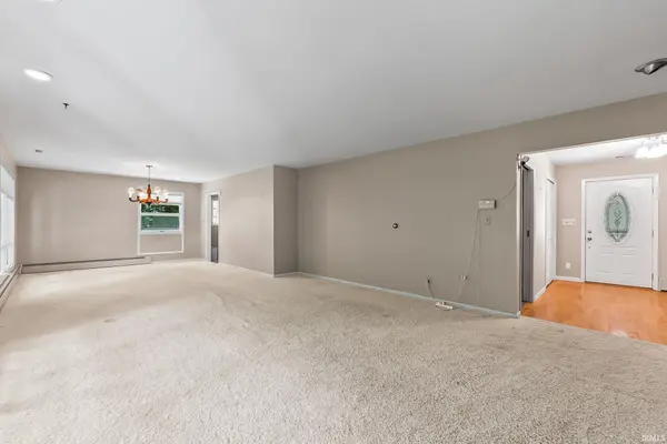 3409 Rosewood DR, Fort Wayne, IN 46804-6111