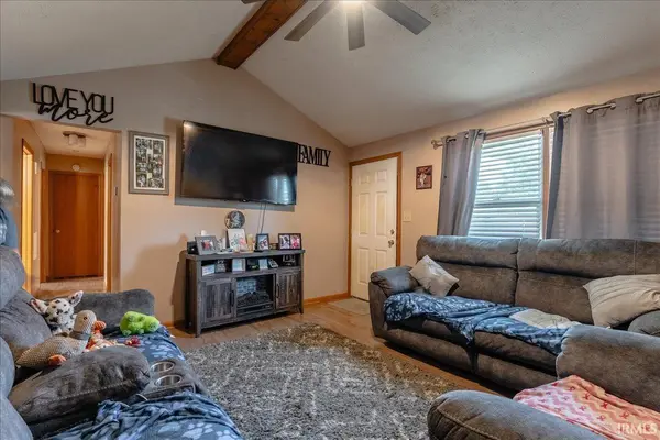 3000 Fox Hollow CT, Evansville, IN 47715