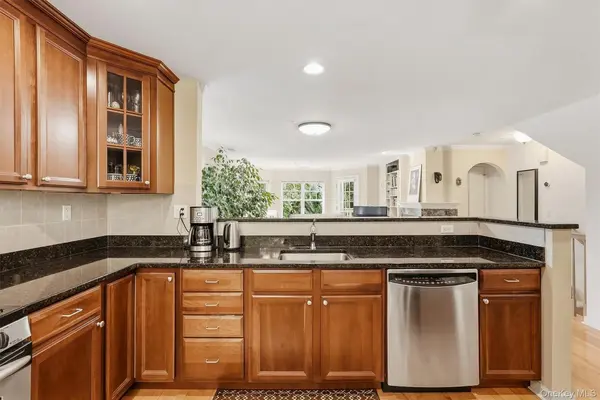 111 Highridge CT, Peekskill, NY 10566