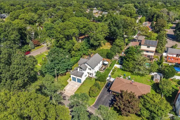 277 Smith RD, Shirley, NY 11967