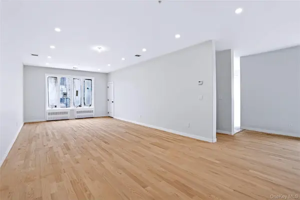 16 Phyllis TER #301, Monsey, NY 10952