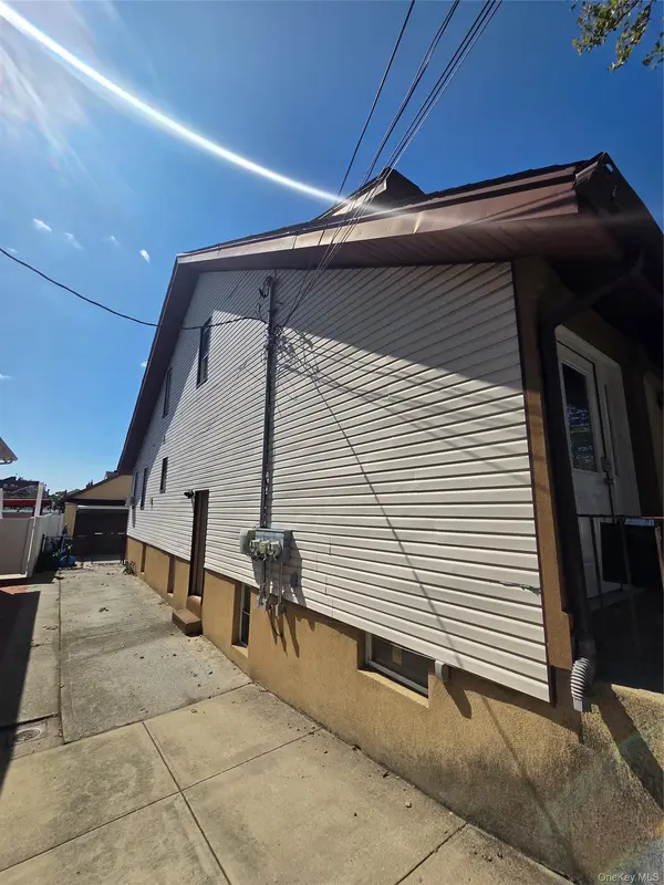 10008 157th AVE, Howard Beach, NY 11414