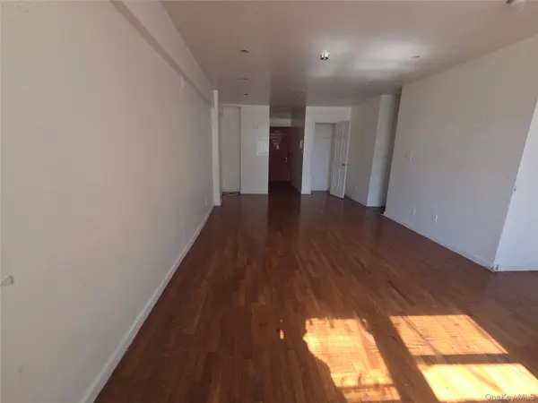 86-16 60th AVE #3C, Flushing, NY 11373