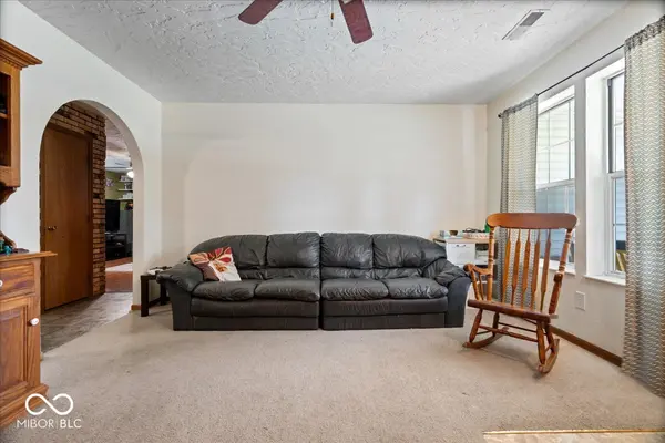 8632 Chessie DR, Indianapolis, IN 46217