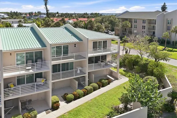 797 BENJAMIN FRANKLIN DR #9, Sarasota, FL 34236