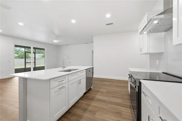 21070 SW 1ST PL, Newberry, FL 32669