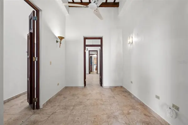 256 CALLE SAN SEBASTIAN #1, San Juan, PR 00901