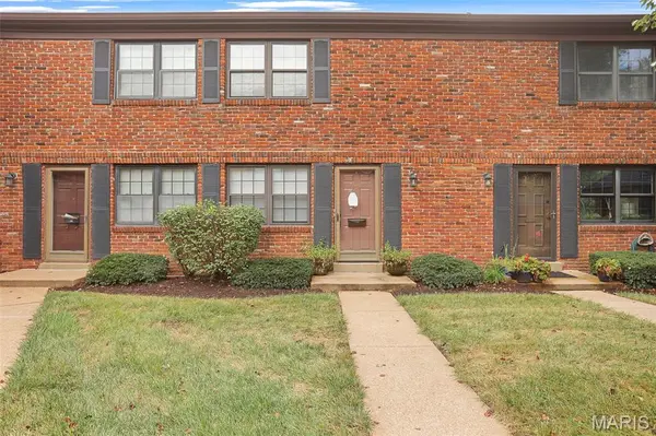 7965 Royal Arms CT, Crestwood, MO 63123